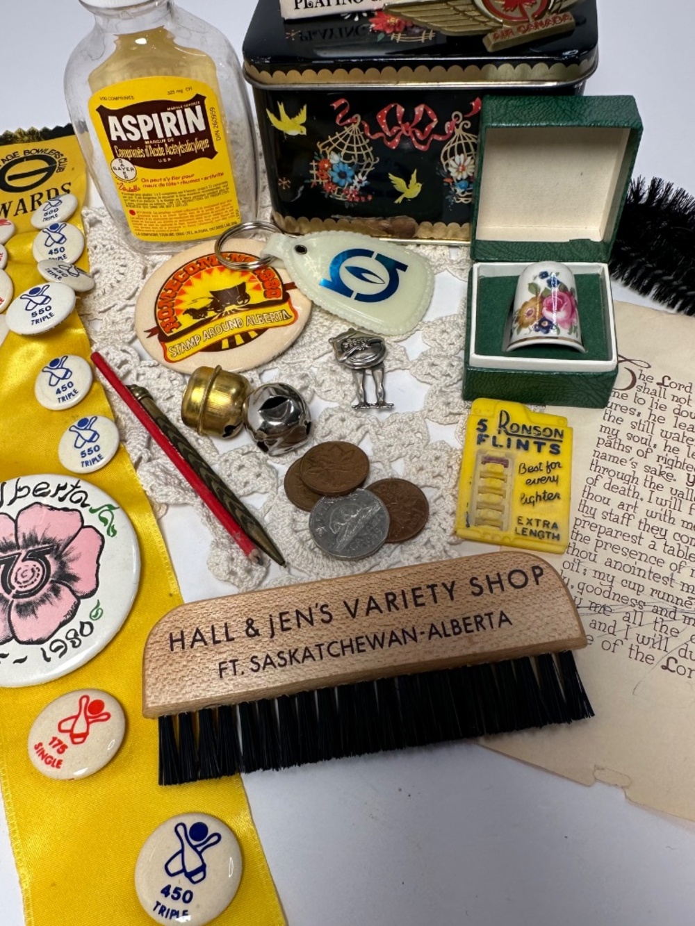 THE HEARTFELT TREASURE BOX NO. 3 | 20+ VINTAGE & RETRO TREASURES - Picture 2 of 9